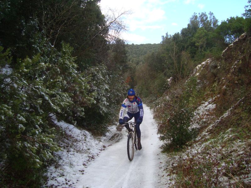 gal/2010/12 - Autunno Inverno 2010 - Le escursioni in MTB/Neve 18-19 dicembre/DSC08671.JPG